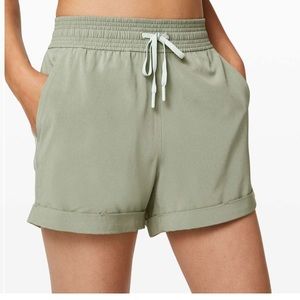 Lululemon Spring Break Away Short *4-way Stretch 3